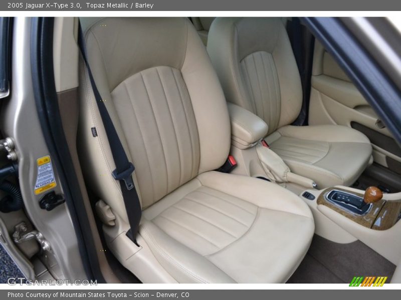 Topaz Metallic / Barley 2005 Jaguar X-Type 3.0
