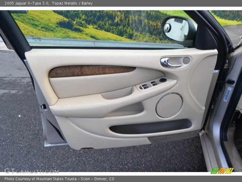 Topaz Metallic / Barley 2005 Jaguar X-Type 3.0