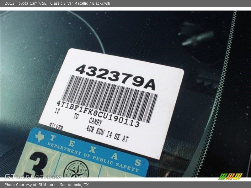 Classic Silver Metallic / Black/Ash 2012 Toyota Camry SE