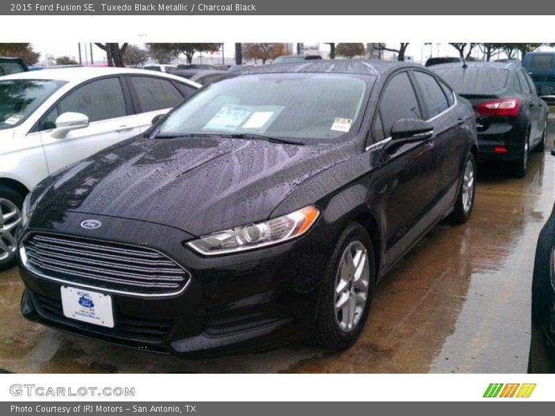 Tuxedo Black Metallic / Charcoal Black 2015 Ford Fusion SE