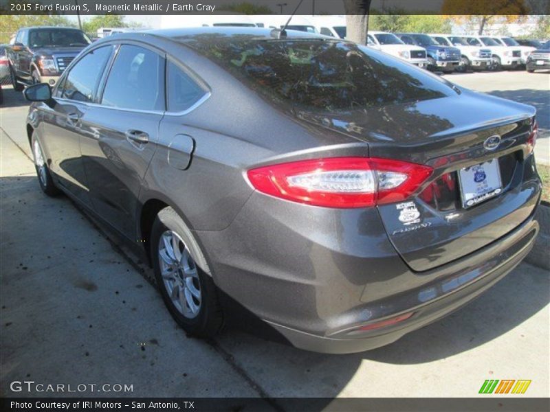 Magnetic Metallic / Earth Gray 2015 Ford Fusion S