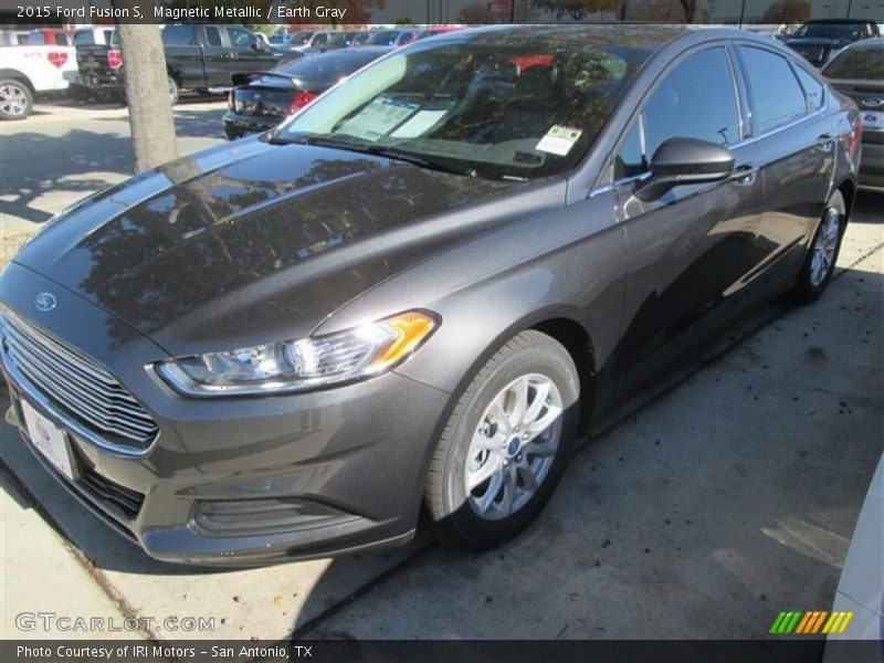 Magnetic Metallic / Earth Gray 2015 Ford Fusion S