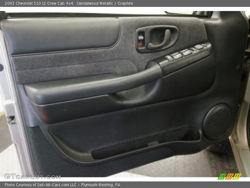 Sandalwood Metallic / Graphite 2002 Chevrolet S10 LS Crew Cab 4x4