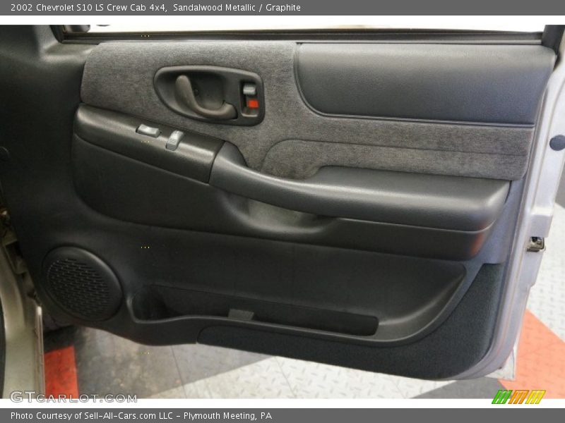 Sandalwood Metallic / Graphite 2002 Chevrolet S10 LS Crew Cab 4x4