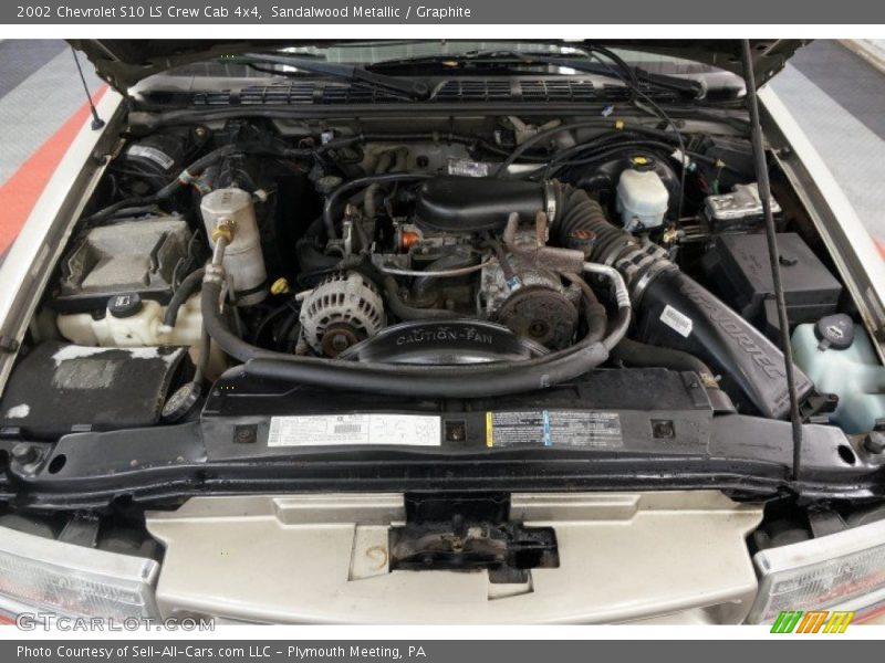 Sandalwood Metallic / Graphite 2002 Chevrolet S10 LS Crew Cab 4x4