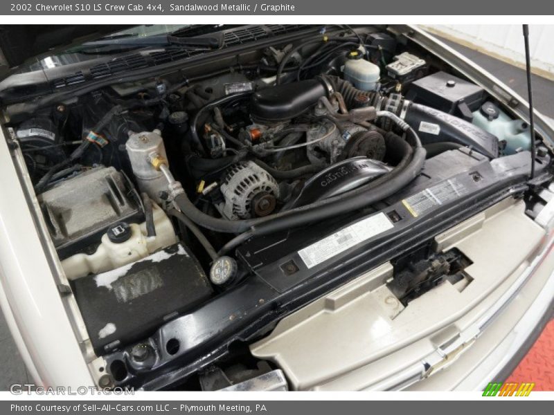 Sandalwood Metallic / Graphite 2002 Chevrolet S10 LS Crew Cab 4x4