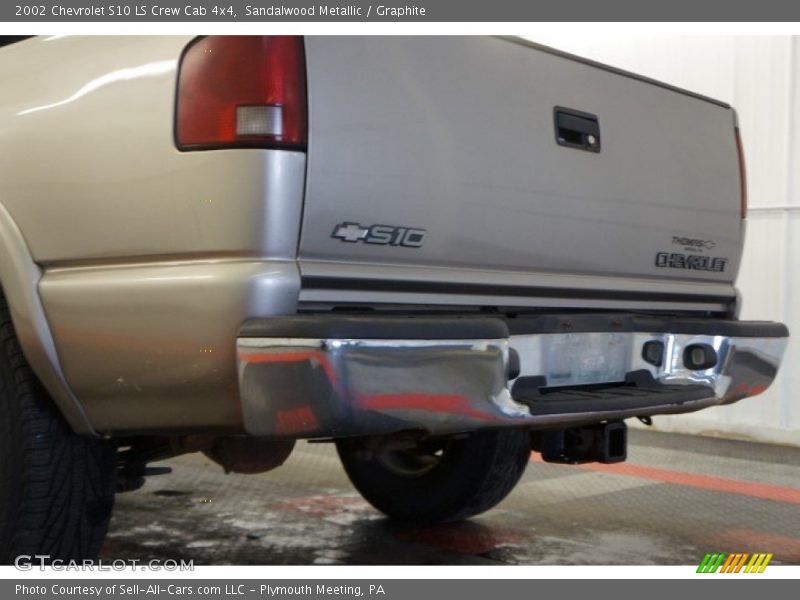 Sandalwood Metallic / Graphite 2002 Chevrolet S10 LS Crew Cab 4x4