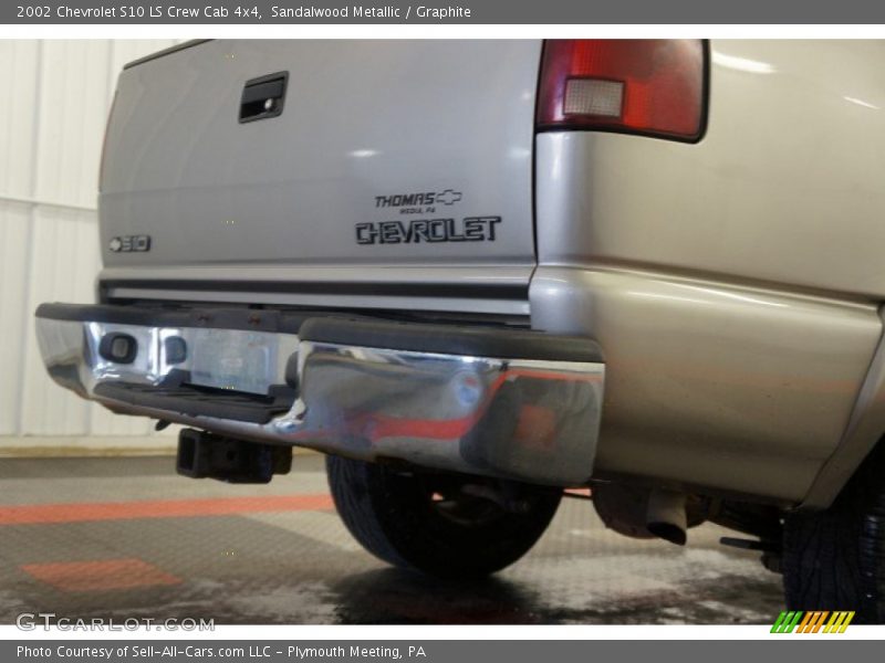 Sandalwood Metallic / Graphite 2002 Chevrolet S10 LS Crew Cab 4x4