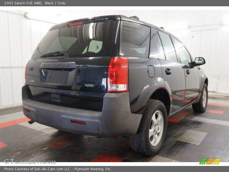 Black / Gray 2003 Saturn VUE AWD