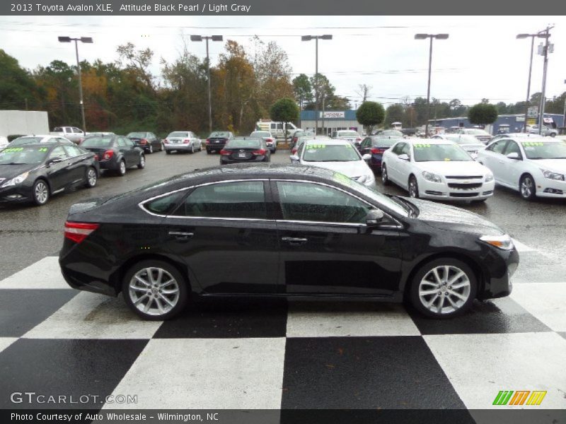 Attitude Black Pearl / Light Gray 2013 Toyota Avalon XLE