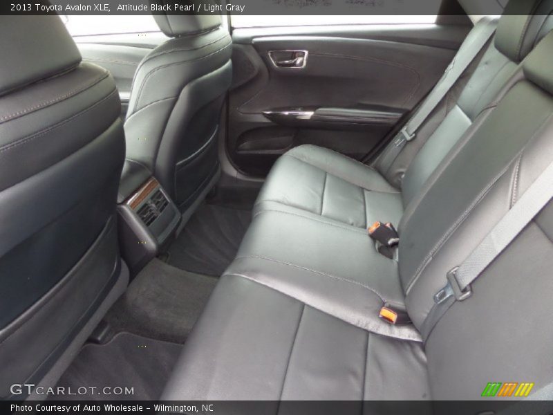 Attitude Black Pearl / Light Gray 2013 Toyota Avalon XLE