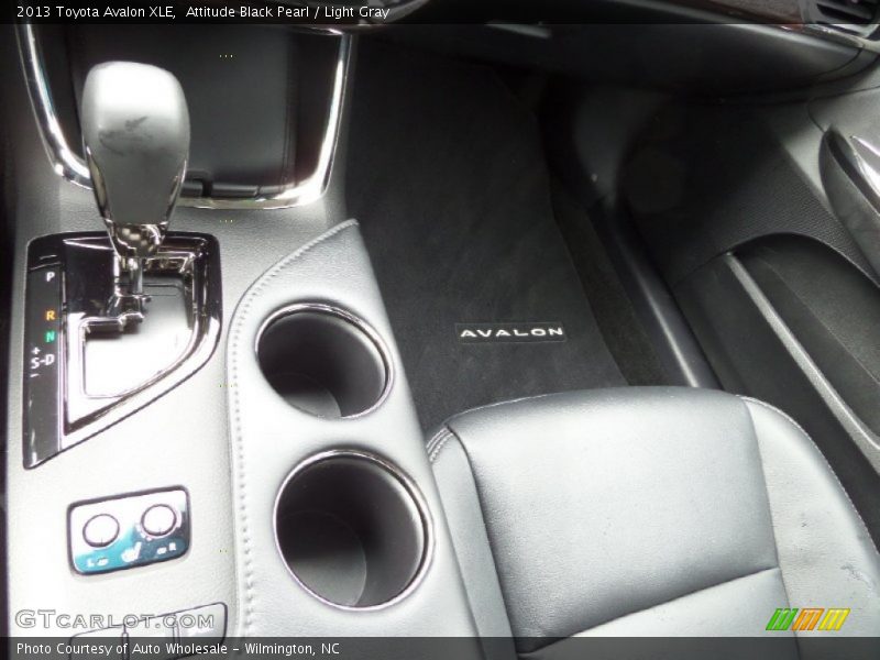 Attitude Black Pearl / Light Gray 2013 Toyota Avalon XLE
