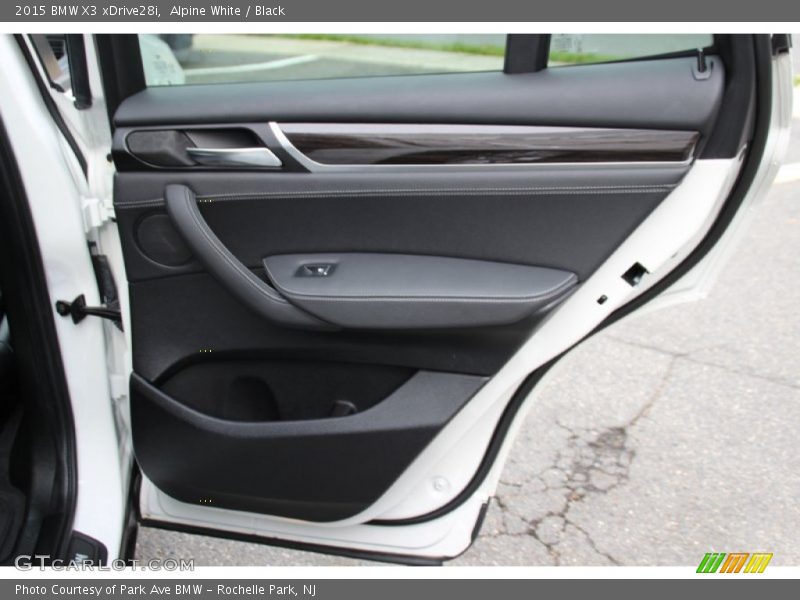Alpine White / Black 2015 BMW X3 xDrive28i