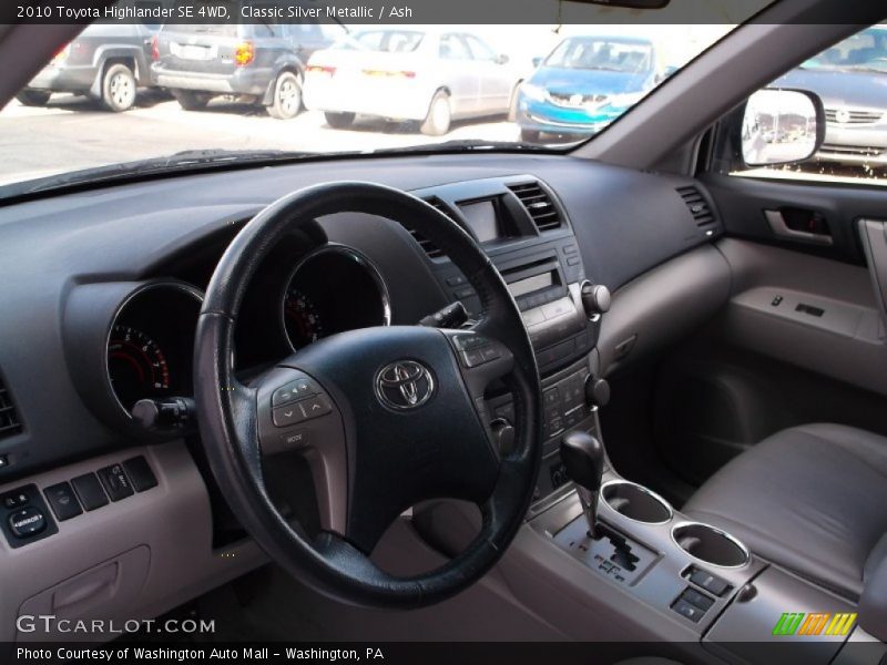 Classic Silver Metallic / Ash 2010 Toyota Highlander SE 4WD