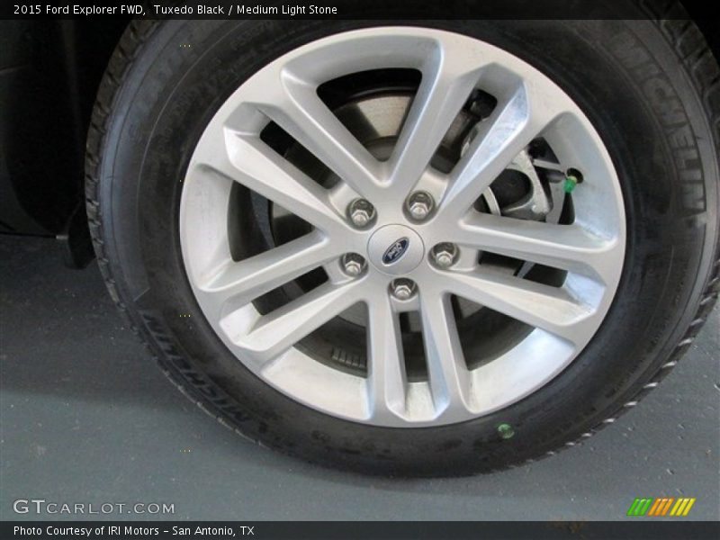 Tuxedo Black / Medium Light Stone 2015 Ford Explorer FWD