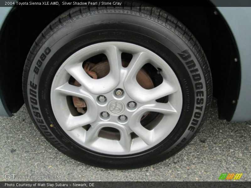 Silver Shadow Pearl / Stone Gray 2004 Toyota Sienna XLE AWD
