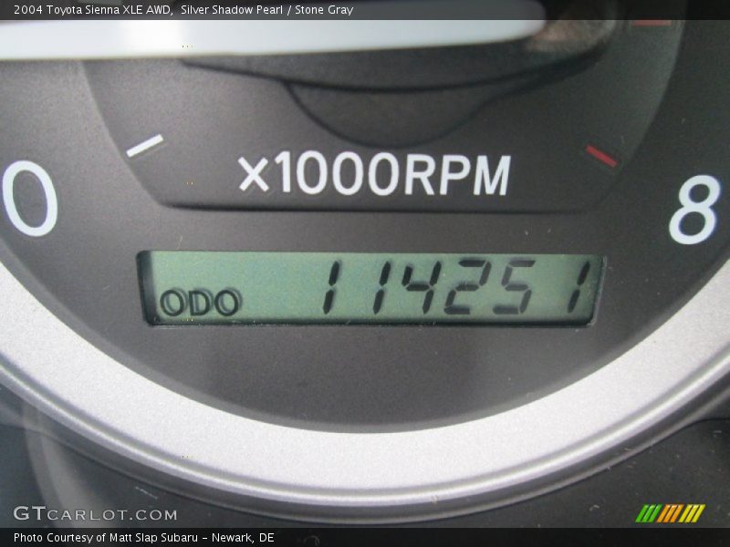 Silver Shadow Pearl / Stone Gray 2004 Toyota Sienna XLE AWD