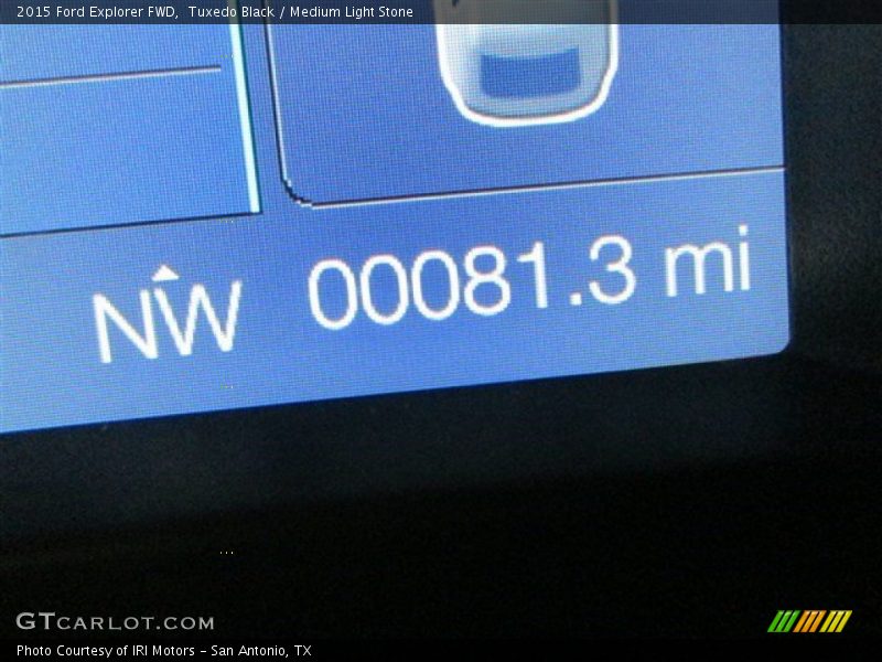 Tuxedo Black / Medium Light Stone 2015 Ford Explorer FWD