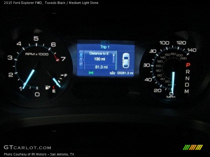 Tuxedo Black / Medium Light Stone 2015 Ford Explorer FWD