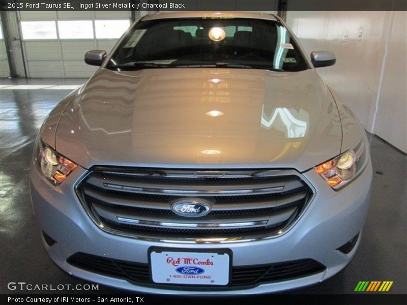 Ingot Silver Metallic / Charcoal Black 2015 Ford Taurus SEL