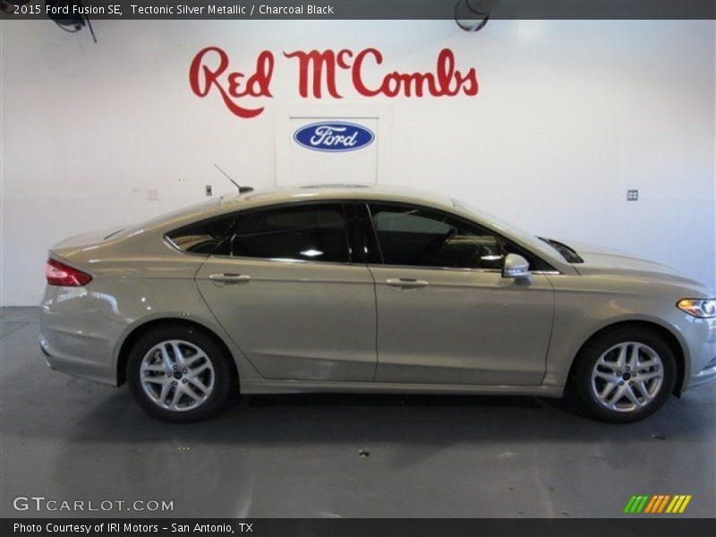 Tectonic Silver Metallic / Charcoal Black 2015 Ford Fusion SE