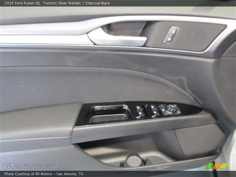 Tectonic Silver Metallic / Charcoal Black 2015 Ford Fusion SE