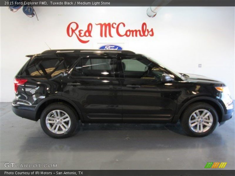 Tuxedo Black / Medium Light Stone 2015 Ford Explorer FWD