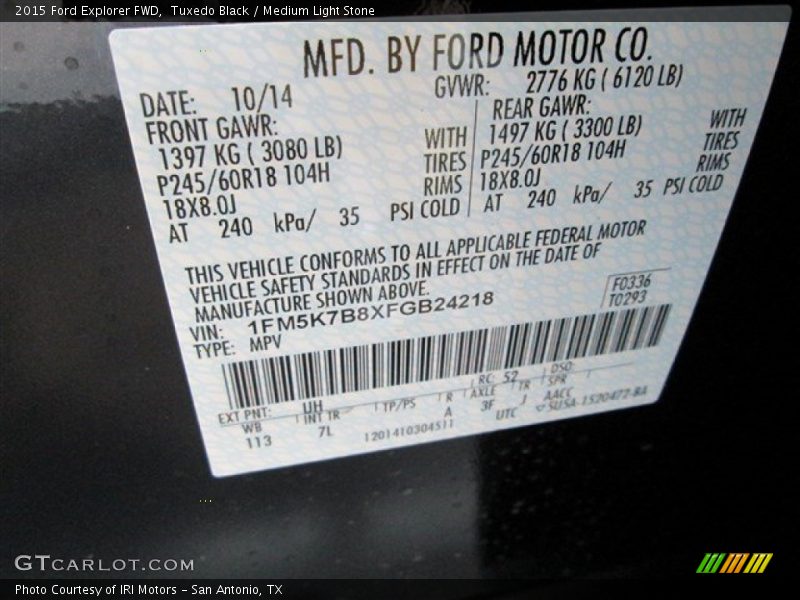 Tuxedo Black / Medium Light Stone 2015 Ford Explorer FWD