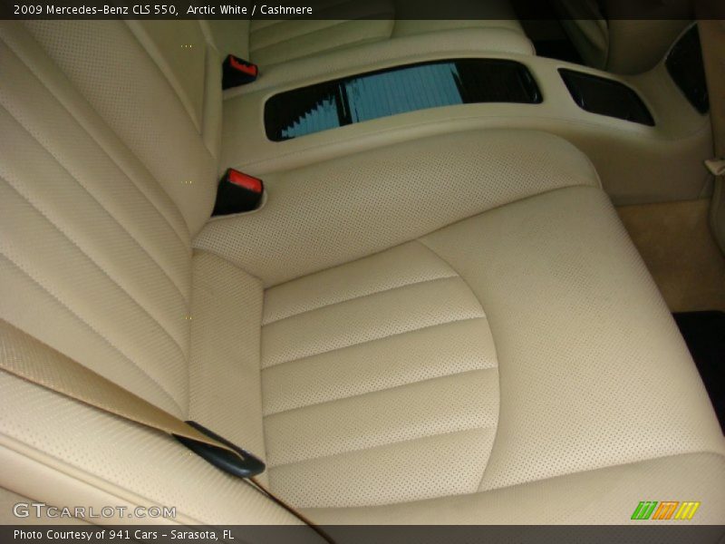 Arctic White / Cashmere 2009 Mercedes-Benz CLS 550