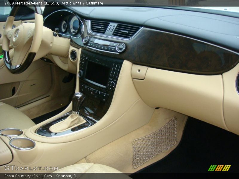 Arctic White / Cashmere 2009 Mercedes-Benz CLS 550