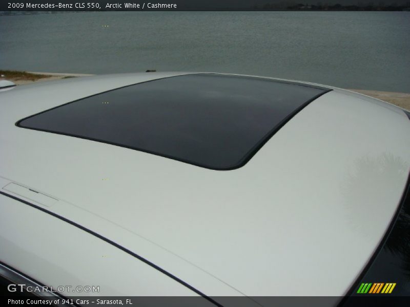 Arctic White / Cashmere 2009 Mercedes-Benz CLS 550