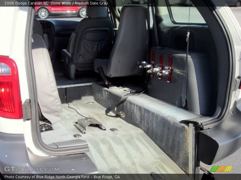 Stone White / Medium Slate Gray 2006 Dodge Caravan SE