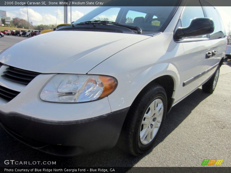 Stone White / Medium Slate Gray 2006 Dodge Caravan SE