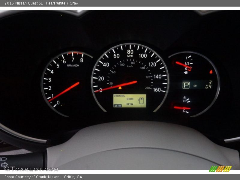 Pearl White / Gray 2015 Nissan Quest SL