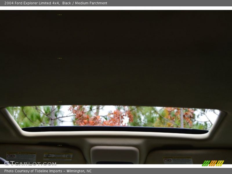 Black / Medium Parchment 2004 Ford Explorer Limited 4x4