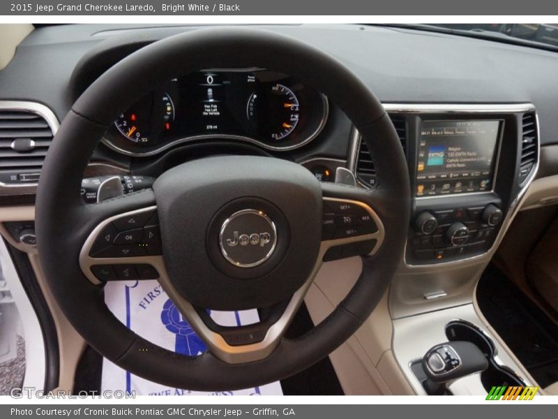 Bright White / Black 2015 Jeep Grand Cherokee Laredo