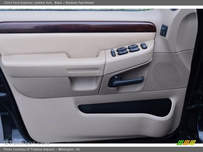 Black / Medium Parchment 2004 Ford Explorer Limited 4x4