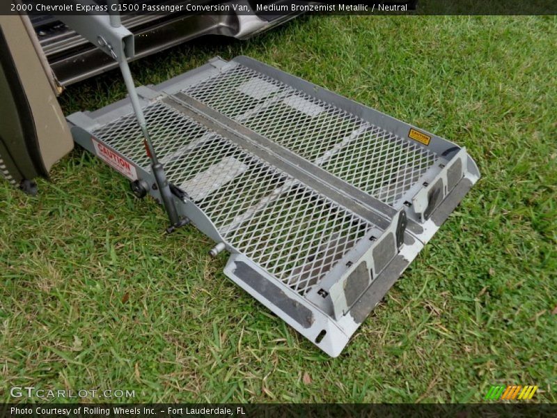 Medium Bronzemist Metallic / Neutral 2000 Chevrolet Express G1500 Passenger Conversion Van