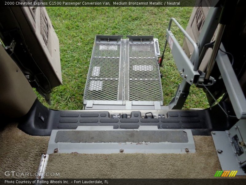 Medium Bronzemist Metallic / Neutral 2000 Chevrolet Express G1500 Passenger Conversion Van