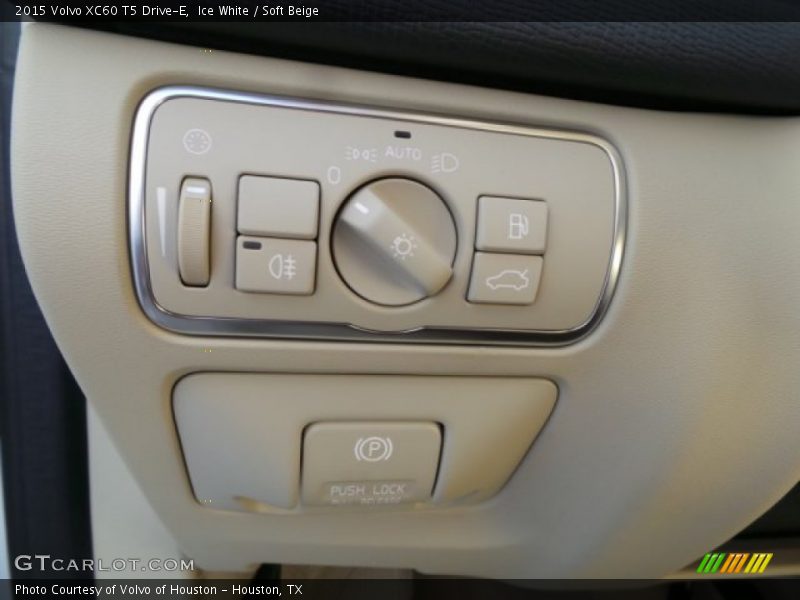 Ice White / Soft Beige 2015 Volvo XC60 T5 Drive-E