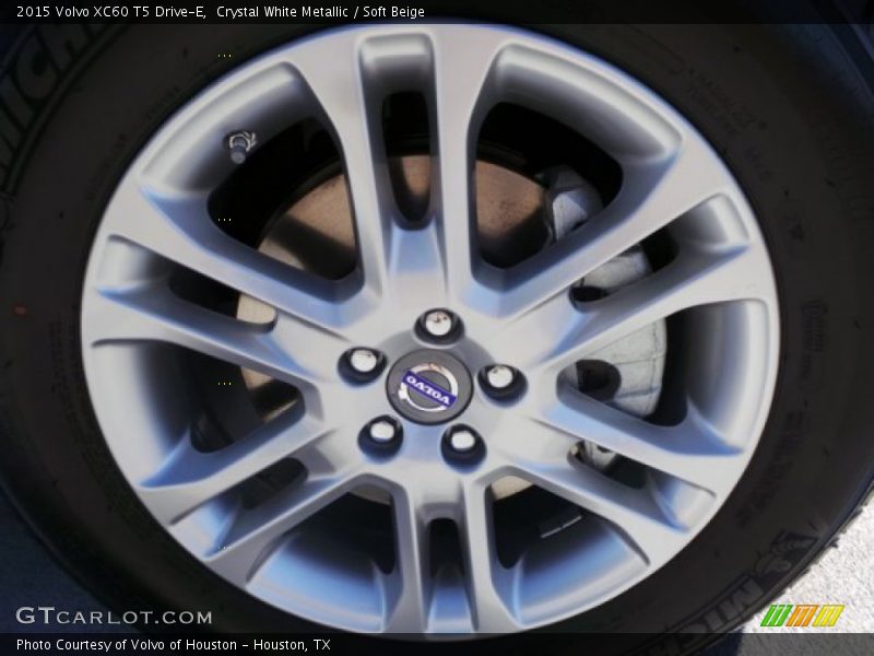 Crystal White Metallic / Soft Beige 2015 Volvo XC60 T5 Drive-E