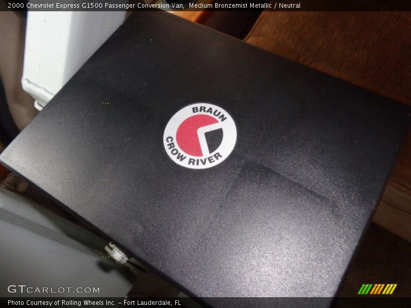 Medium Bronzemist Metallic / Neutral 2000 Chevrolet Express G1500 Passenger Conversion Van