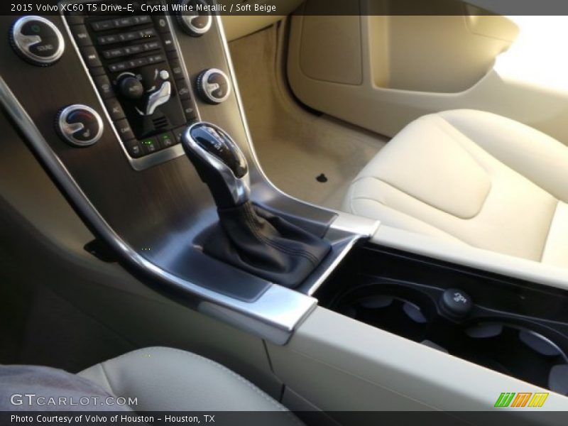Crystal White Metallic / Soft Beige 2015 Volvo XC60 T5 Drive-E