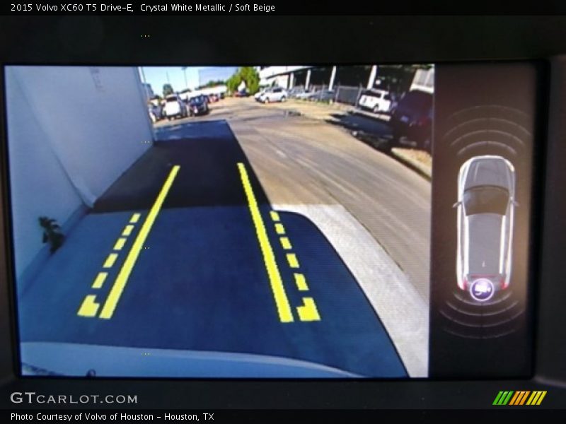 Crystal White Metallic / Soft Beige 2015 Volvo XC60 T5 Drive-E