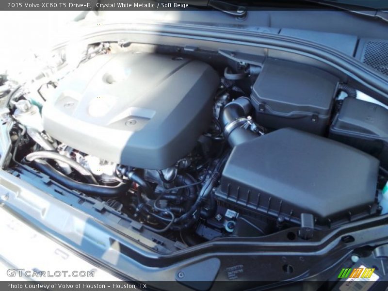 Crystal White Metallic / Soft Beige 2015 Volvo XC60 T5 Drive-E