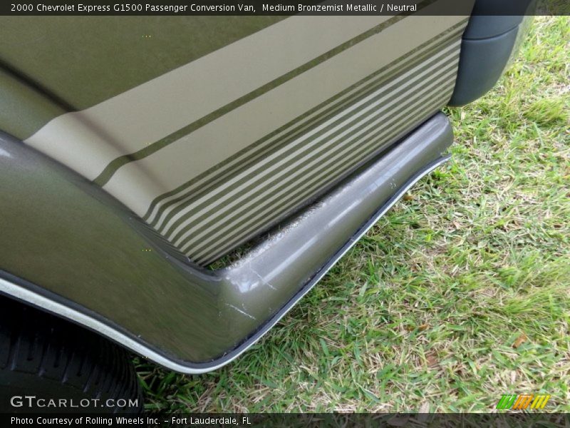 Medium Bronzemist Metallic / Neutral 2000 Chevrolet Express G1500 Passenger Conversion Van