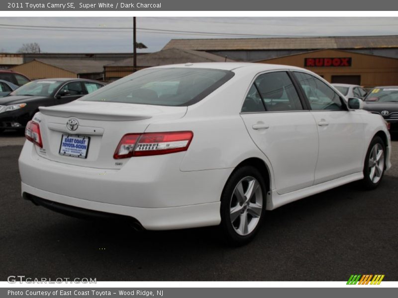 Super White / Dark Charcoal 2011 Toyota Camry SE