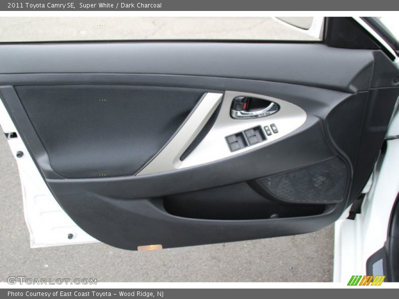 Super White / Dark Charcoal 2011 Toyota Camry SE
