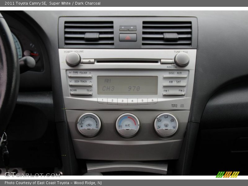 Super White / Dark Charcoal 2011 Toyota Camry SE