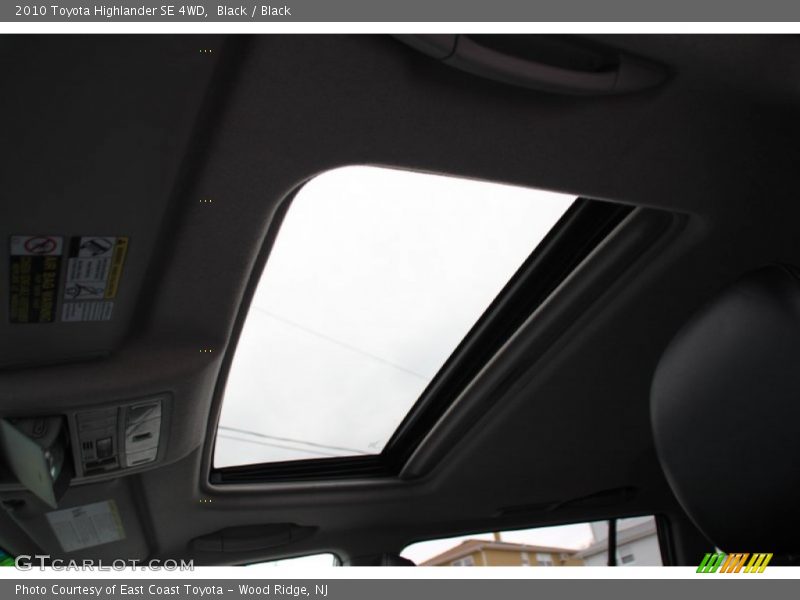 Black / Black 2010 Toyota Highlander SE 4WD